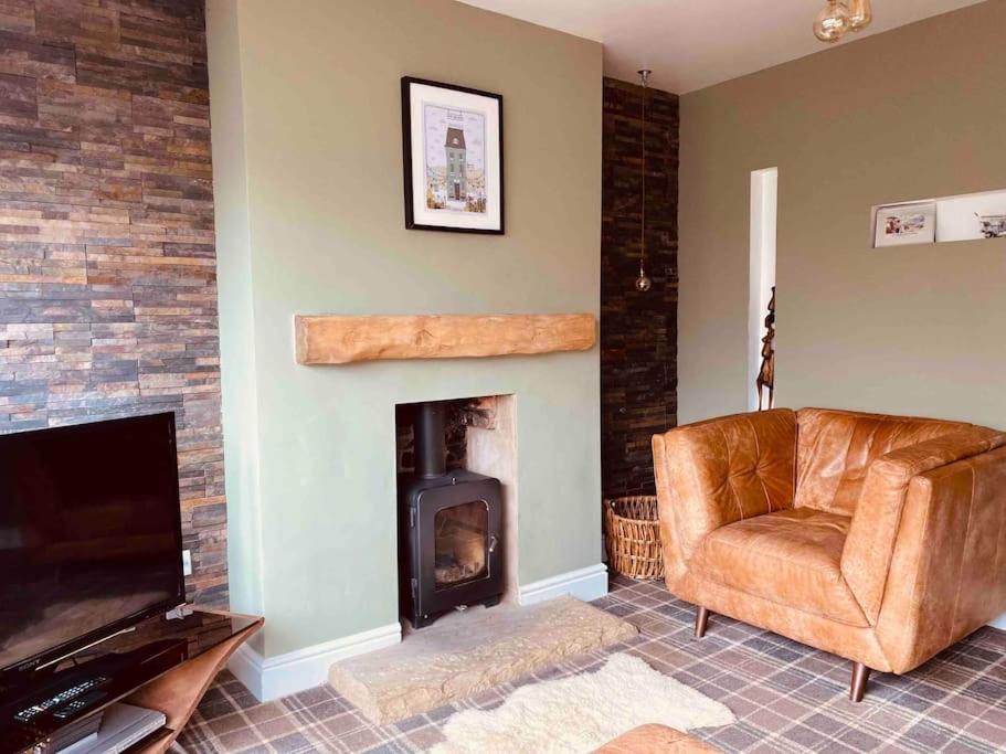 Lovely Semi-Beach 2X Pubs -5 Min Walk-Pets Welcome-Parking-Garden Scalby  Bagian luar foto